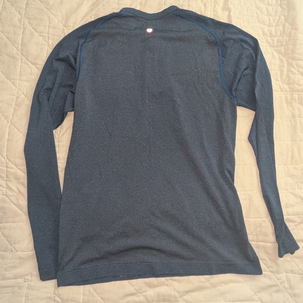 Lululemon Shirt Mens Medium Blue Long Sleeve Henley Metal Vent Tech Stretch - Picture 3 of 7